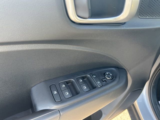 Used 2026 Hyundai Venue SEL image 11