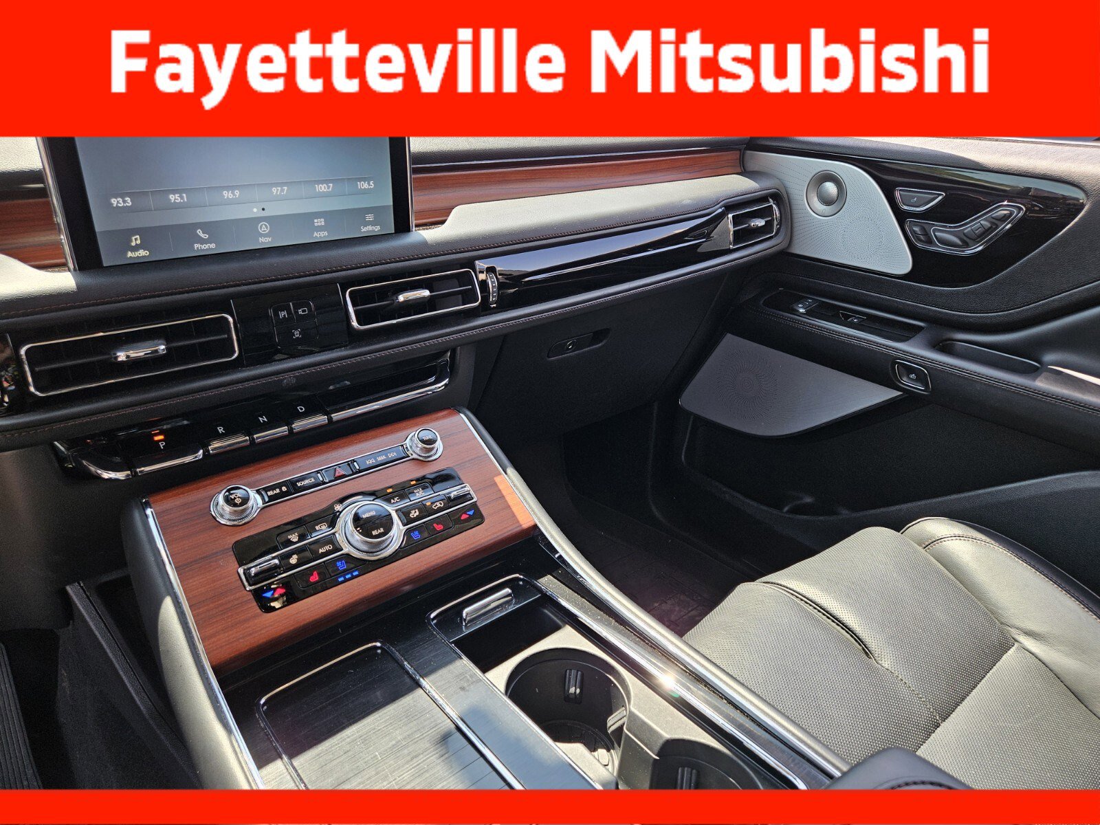 Used 2024 Lincoln Aviator Reserve w/ Equipment Group 201A RWD image 20