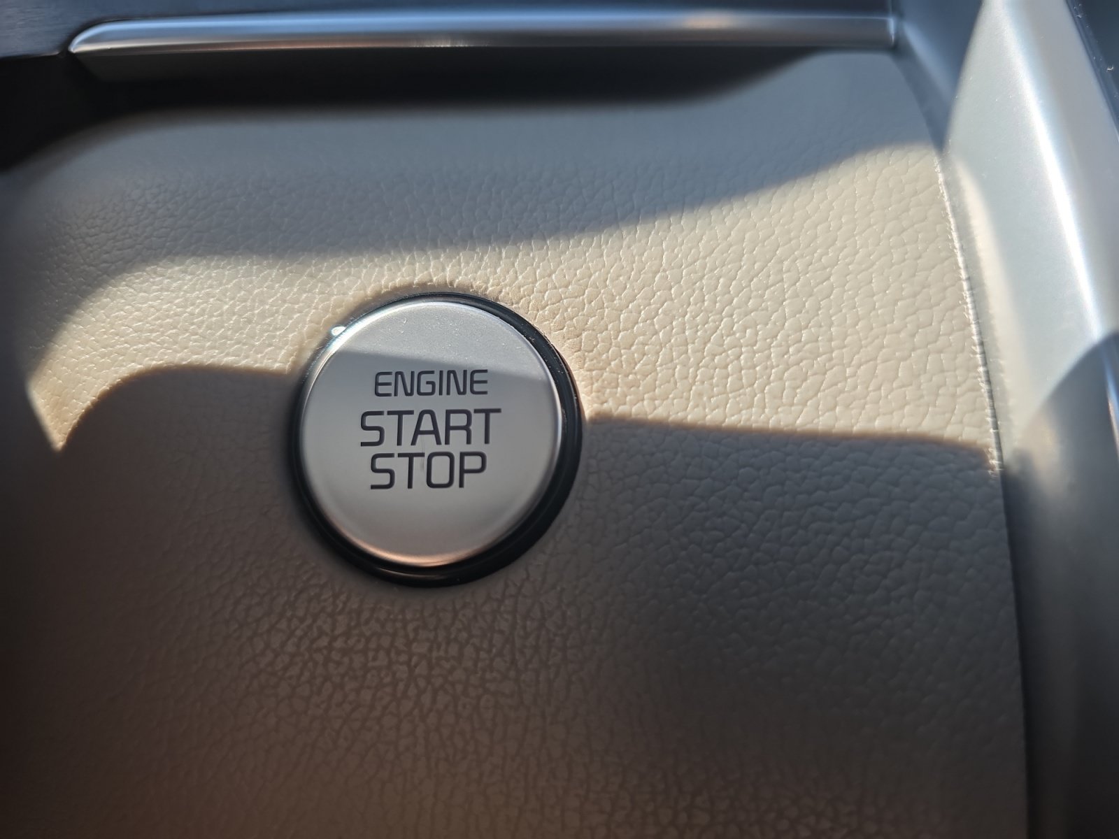 Certified 2024 Kia Sorento SX Prestige AWD/4WD image 17