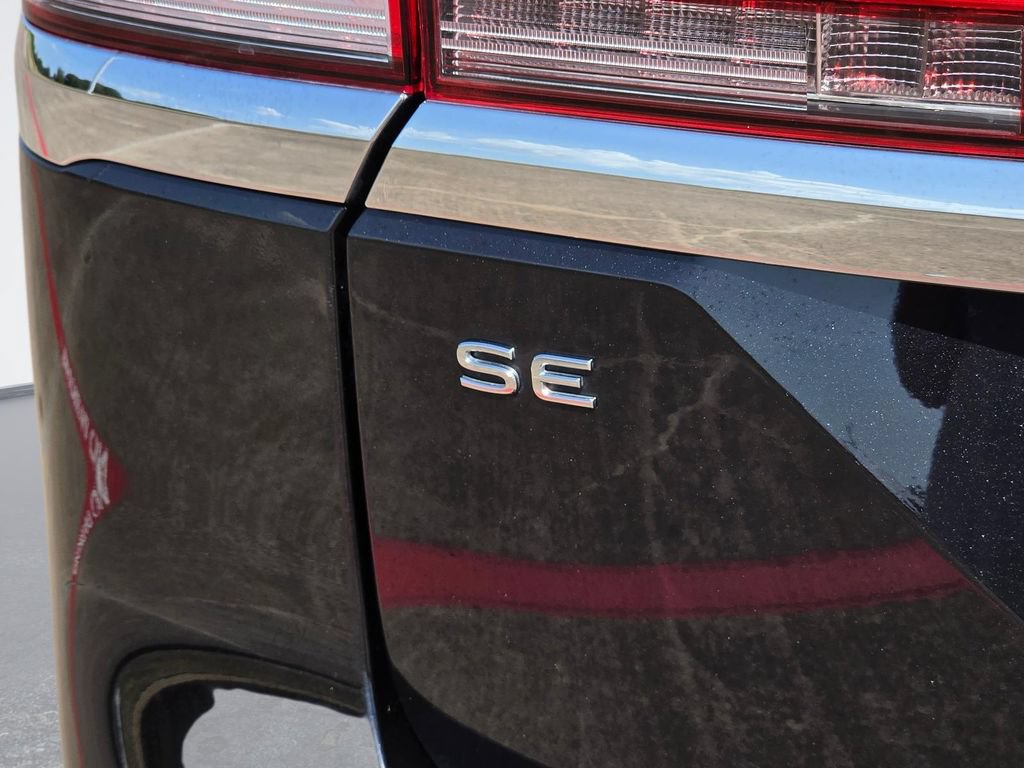 Used 2025 Volkswagen Atlas SE FWD image 8