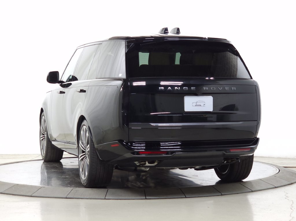 New 2026 Land Rover Range Rover Long Wheelbase SE AWD/4WD image 4