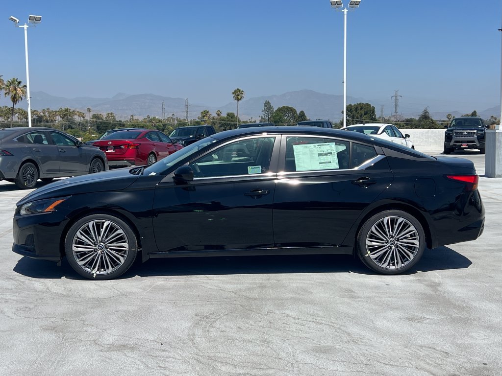 New 2026 Nissan Altima 2.5 SV FWD image 3