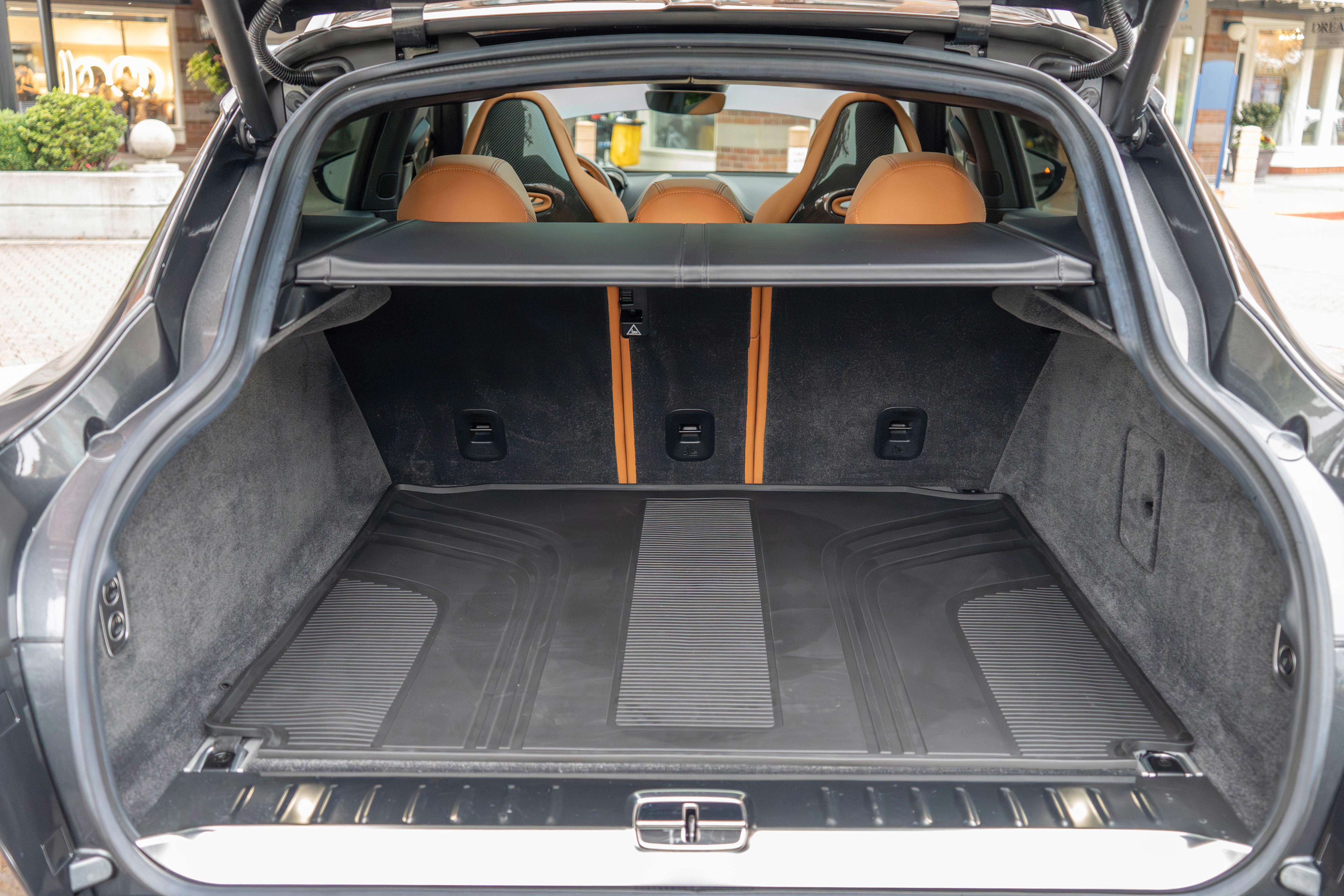 Used 2024 Aston Martin DBX 707 image 44