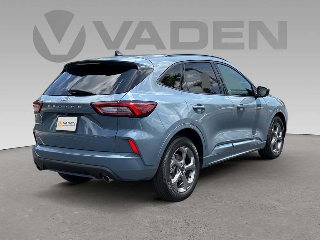 Used 2023 Ford Escape ST-Line FWD image 17