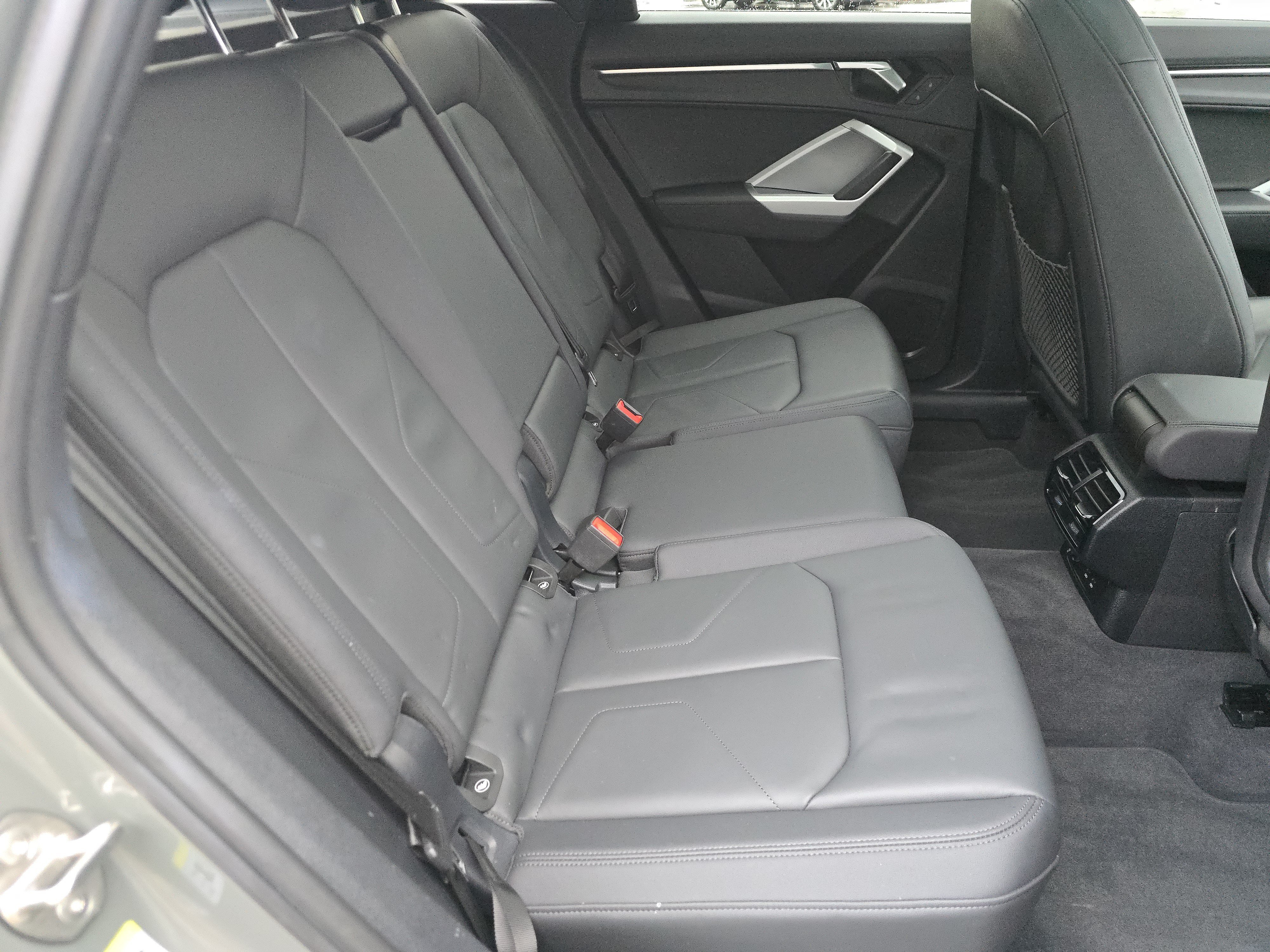 Certified 2023 Audi Q3 2.0T Premium w/ Convenience Package AWD/4WD image 17