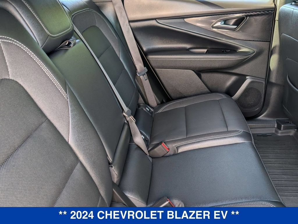 Used 2024 Chevrolet Blazer EV LT AWD/4WD image 38