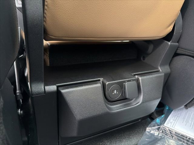 New 2026 Ford F450 Lariat w/ Lariat Premium Package image 30