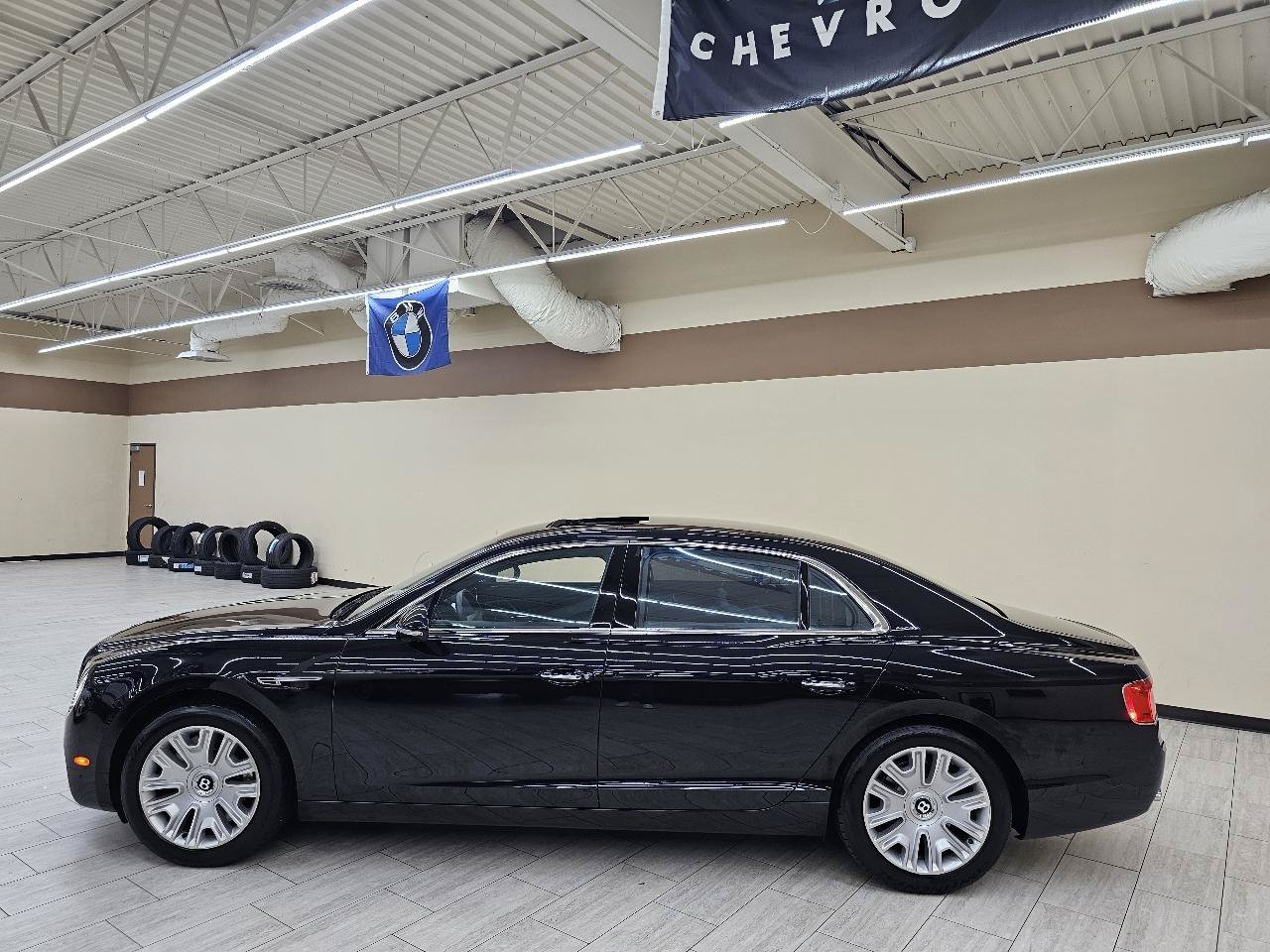 Used 2014 Bentley Flying Spur W12 AWD/4WD image 9
