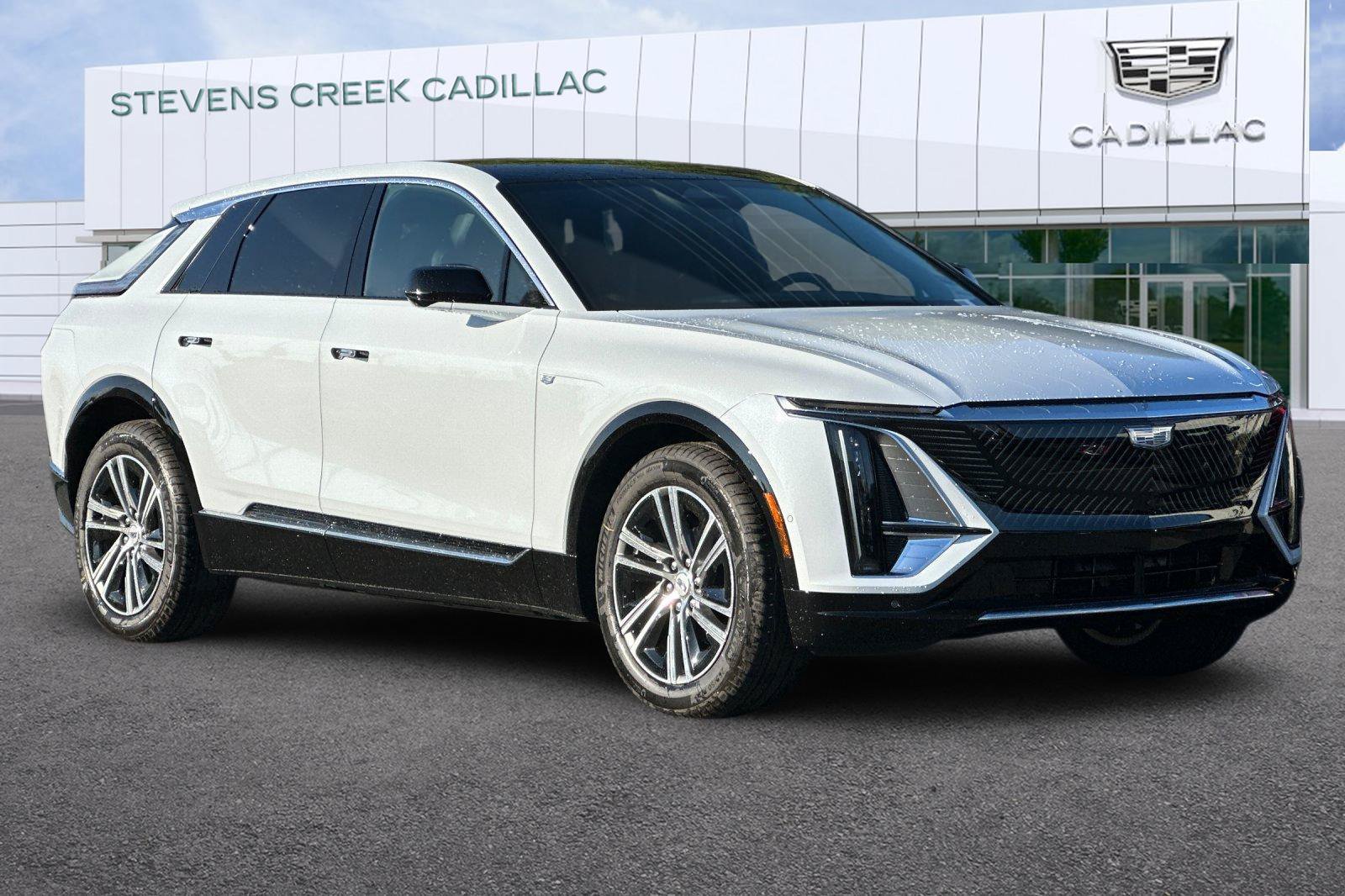 Used 2026 Cadillac Lyriq Luxury RWD image 31