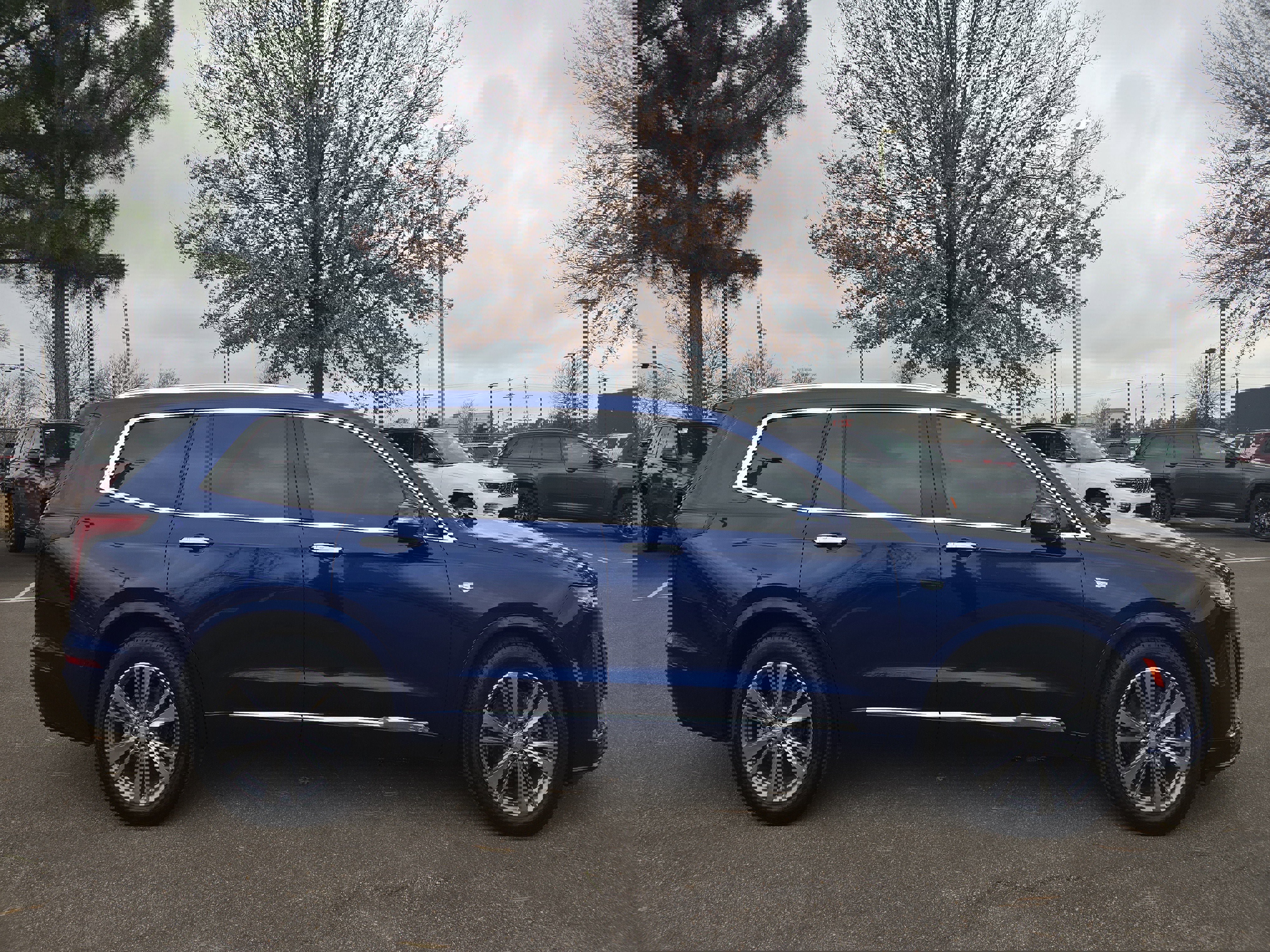 Used 2025 Cadillac XT6 Premium Luxury w/ Technology Package image 6