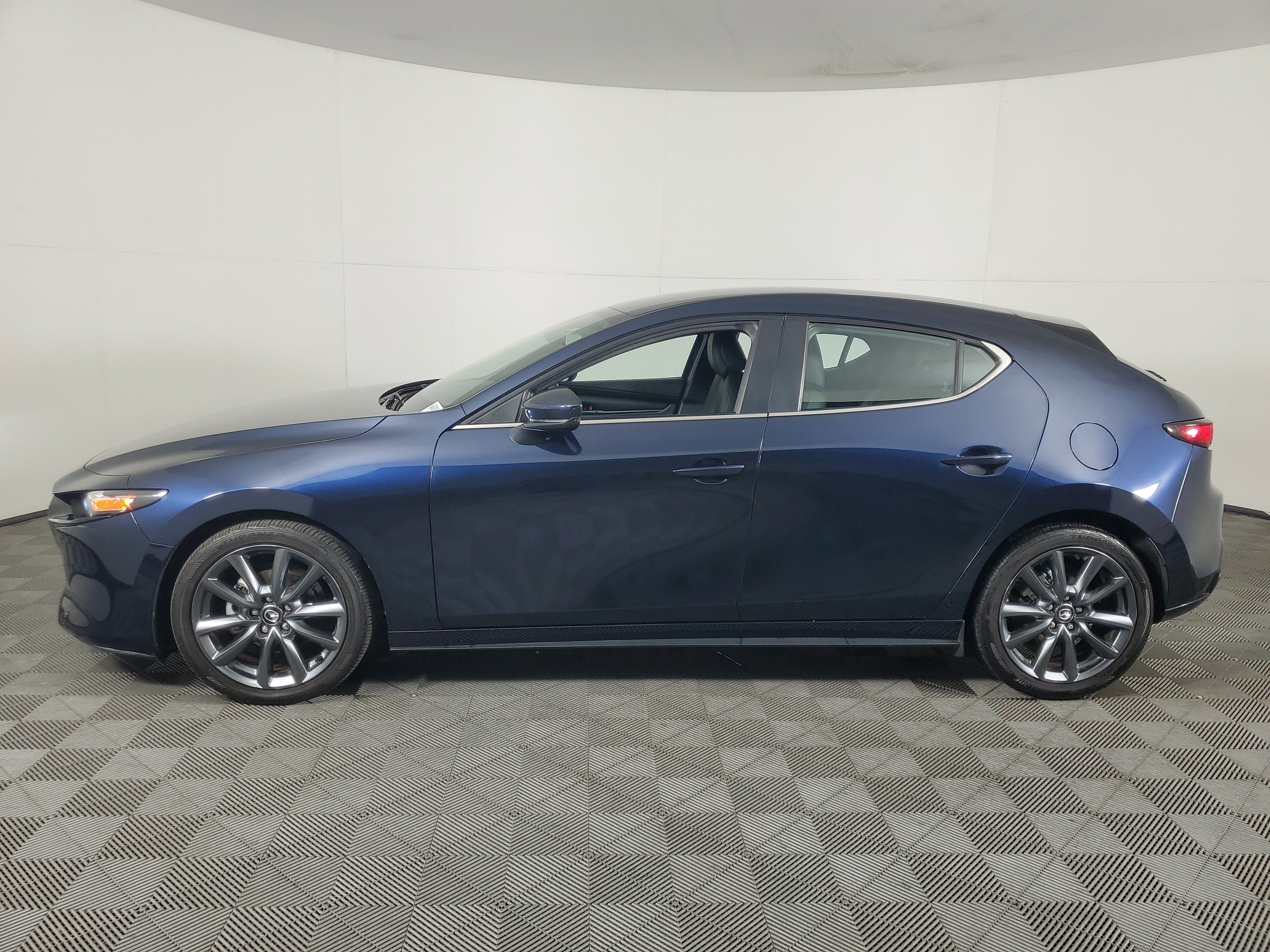 Used 2020 MAZDA MAZDA3 Hatchback image 7