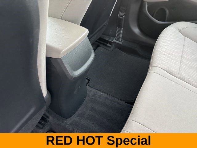 Used 2019 Hyundai Elantra SE image 31