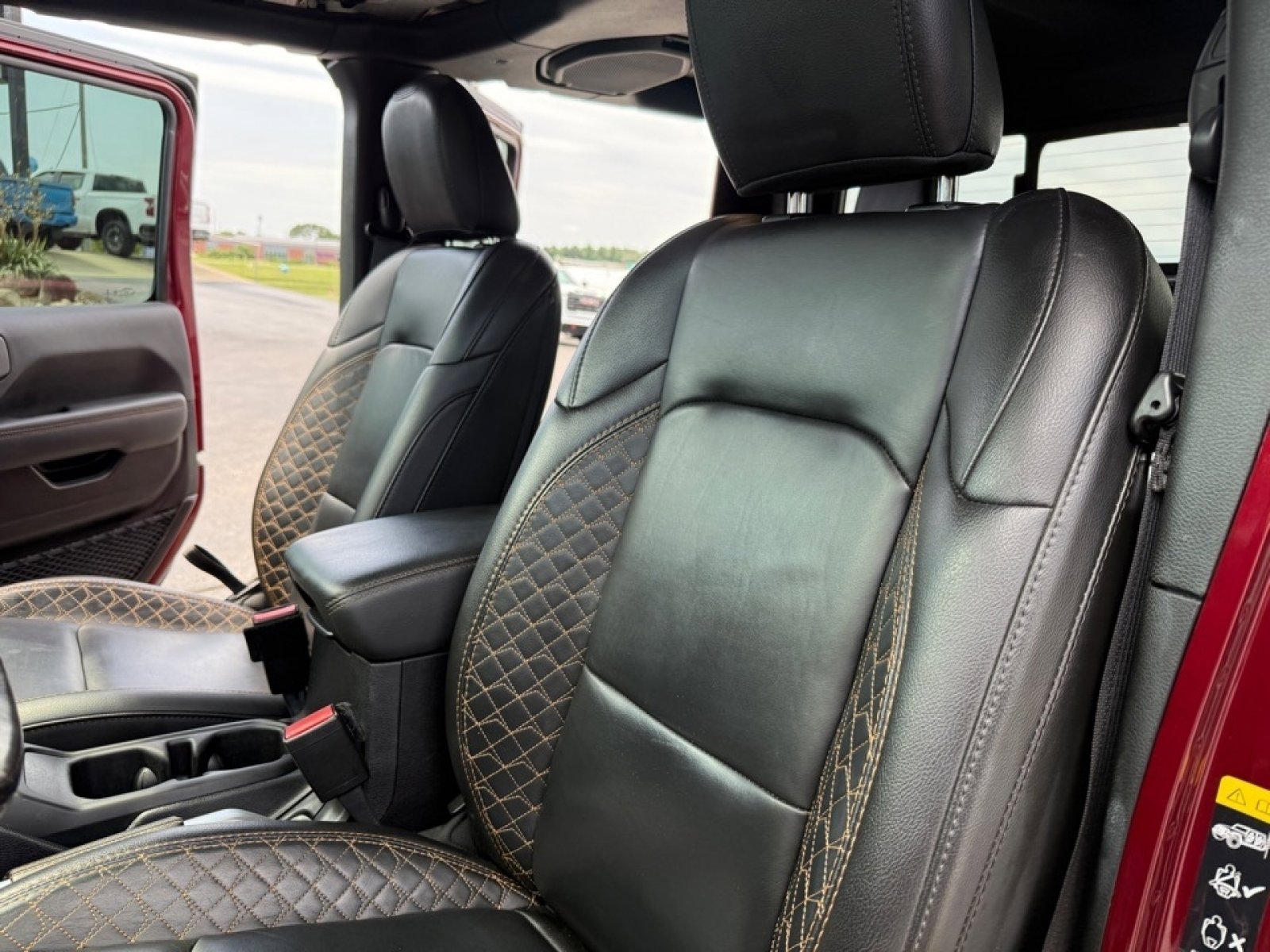 Used 2021 Jeep Gladiator Overland image 27