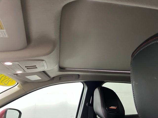 Used 2025 Nissan Kicks SR w/ SR Premium Package AWD/4WD image 12