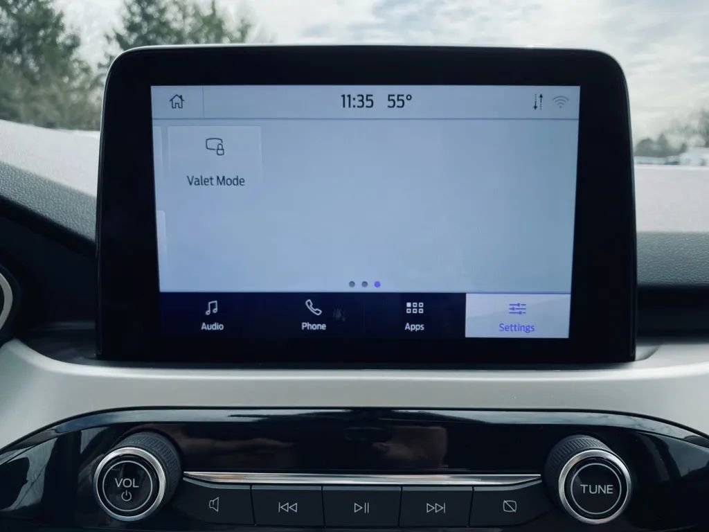 Used 2020 Ford Escape SE image 20