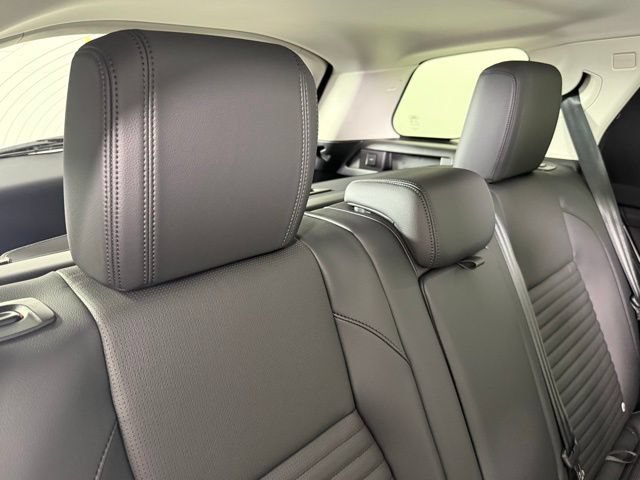 Certified 2025 Land Rover Discovery Sport S AWD/4WD image 27