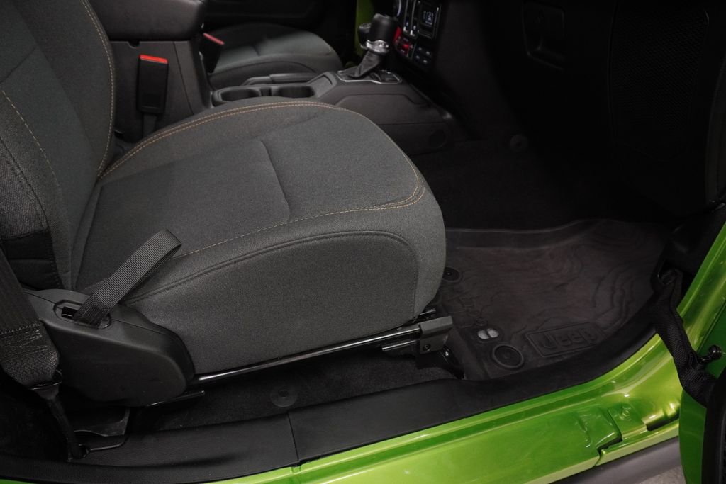 Used 2025 Jeep Wrangler Sport AWD/4WD image 42