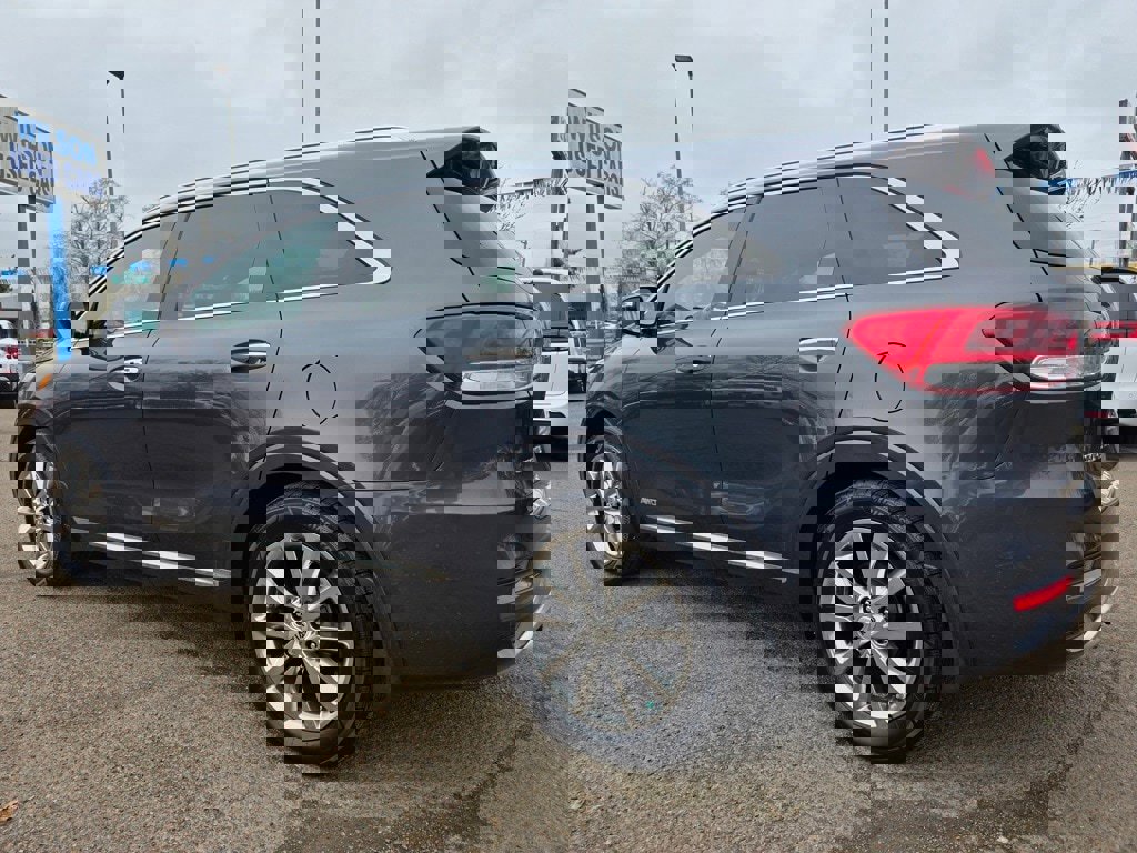 Used 2017 Kia Sorento SX image 33