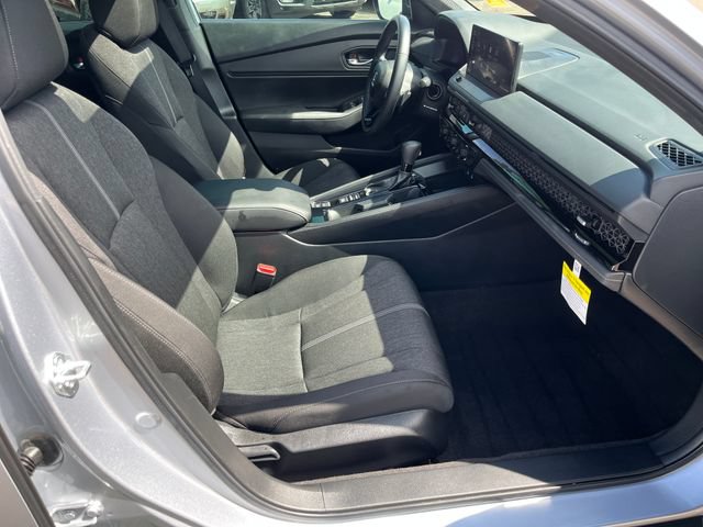 Used 2025 Honda Accord Sport image 16