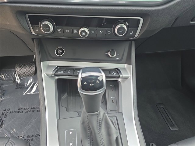 Certified 2025 Audi Q3 2.0T Premium Plus w/ Premium Plus Package image 27