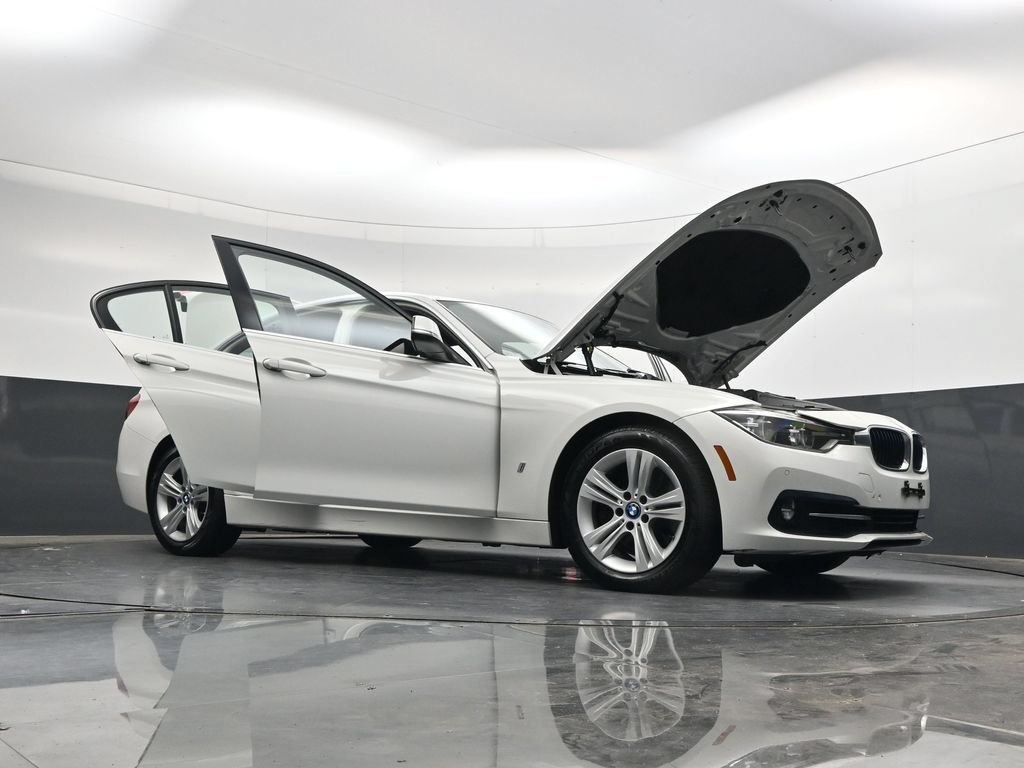 Used 2018 BMW 330e RWD image 46