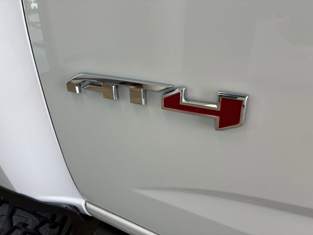 Used 2021 GMC Canyon AT4 w/ Driver Alert Package AWD/4WD image 11