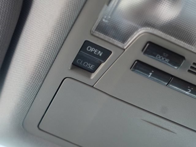 Used 2017 Toyota Highlander Limited w/ Carpet Mat Package FWD image 42