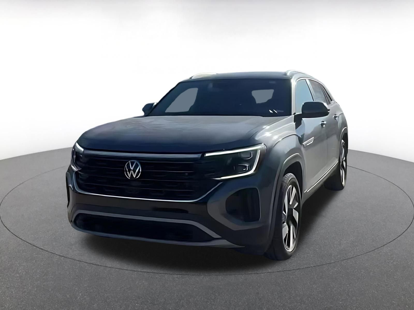 Used 2025 Volkswagen Atlas Cross Sport SE image 7