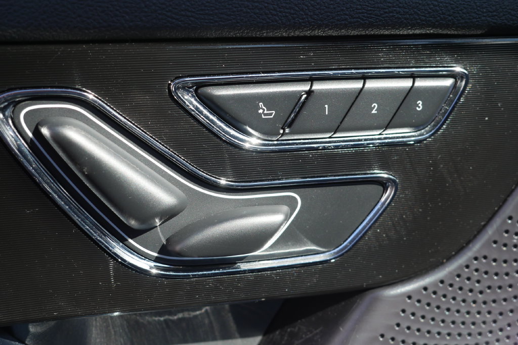 Used 2024 Lincoln Corsair AWD w/ Equipment Group 101A image 21