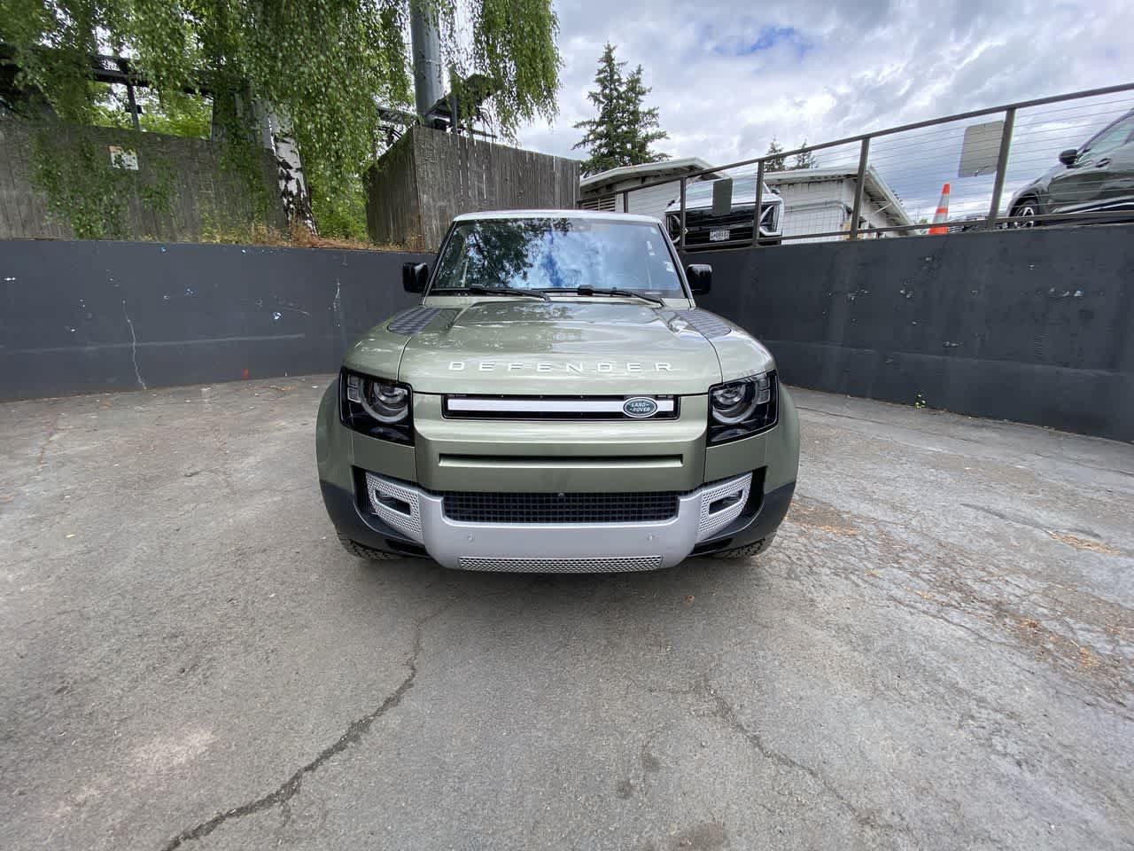 Used 2021 Land Rover Defender 90 First Edition AWD/4WD image 9