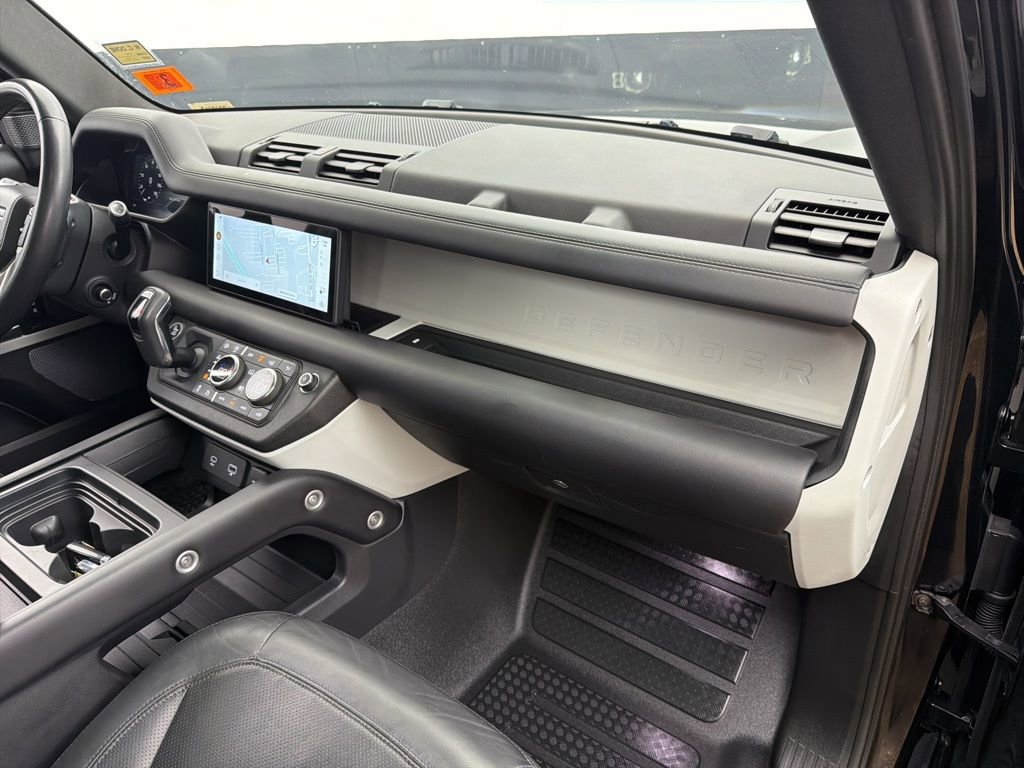Used 2020 Land Rover Defender 110 HSE image 25