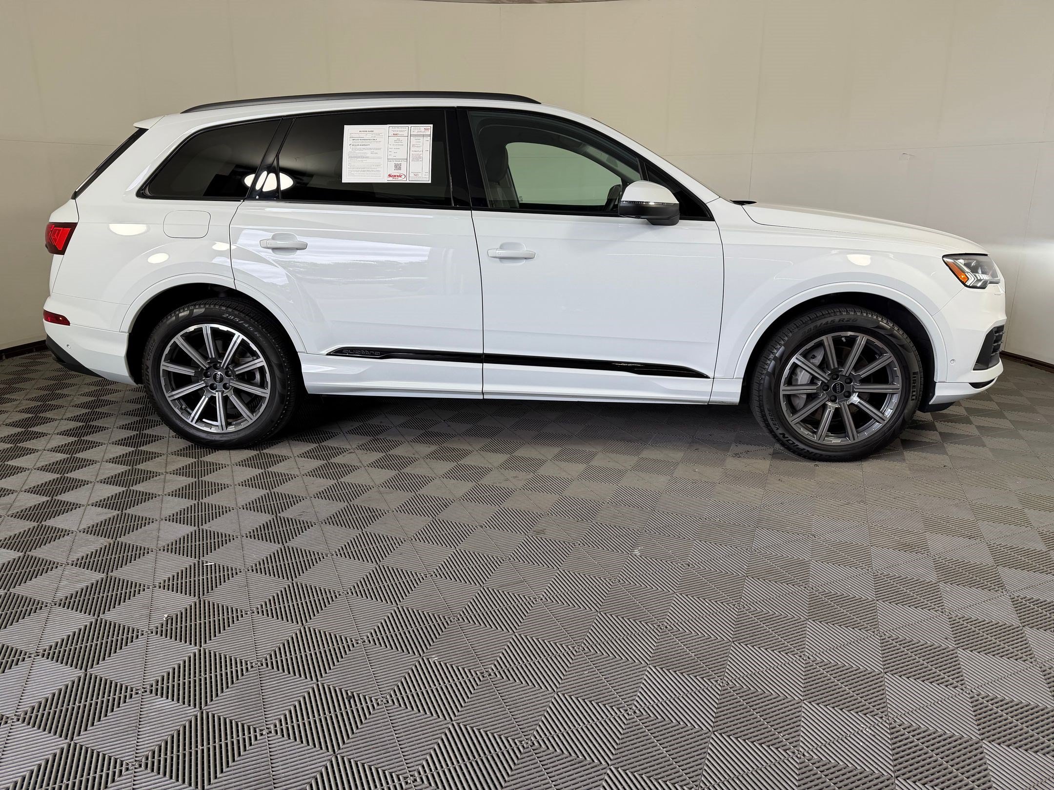 Used 2023 Audi Q7 2.0T Premium Plus w/ Premium Plus Package AWD/4WD image 8