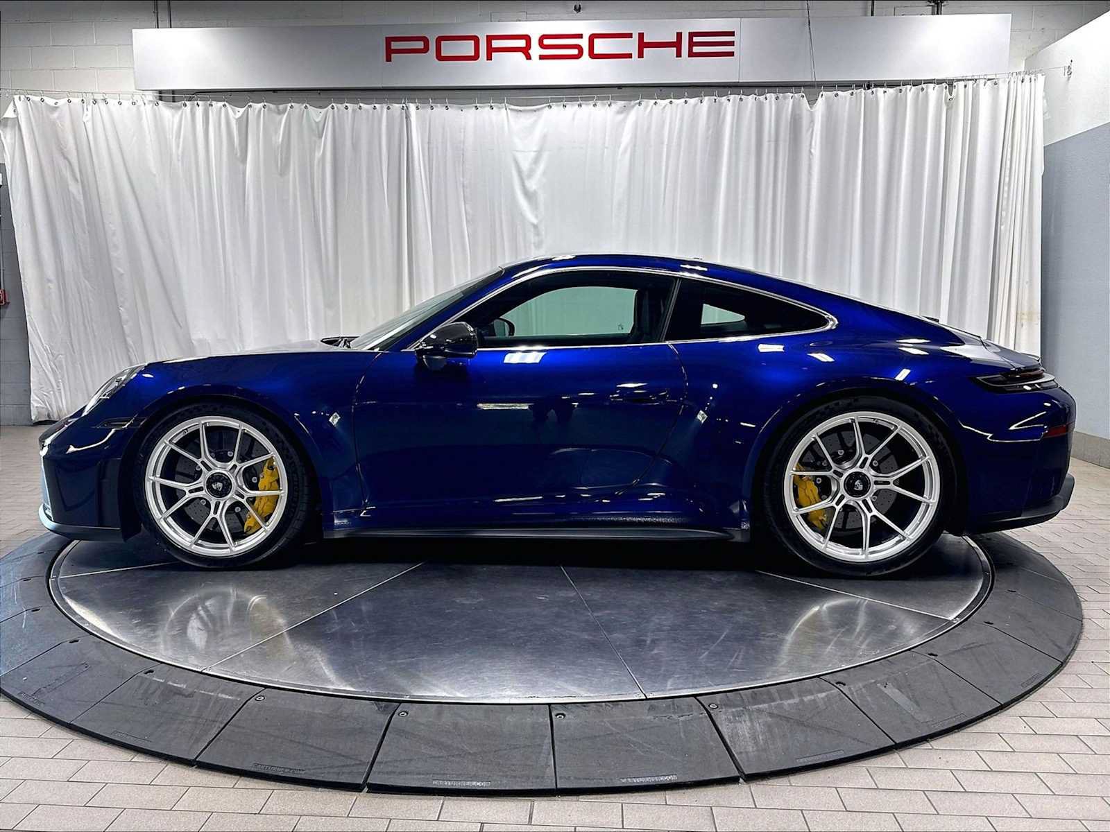 Used 2026 Porsche 911 GT3 RWD image 2