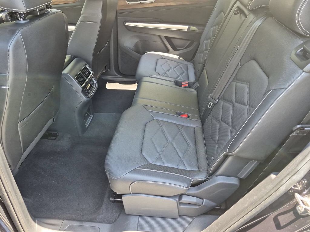 Used 2025 Volkswagen Atlas SE FWD image 27