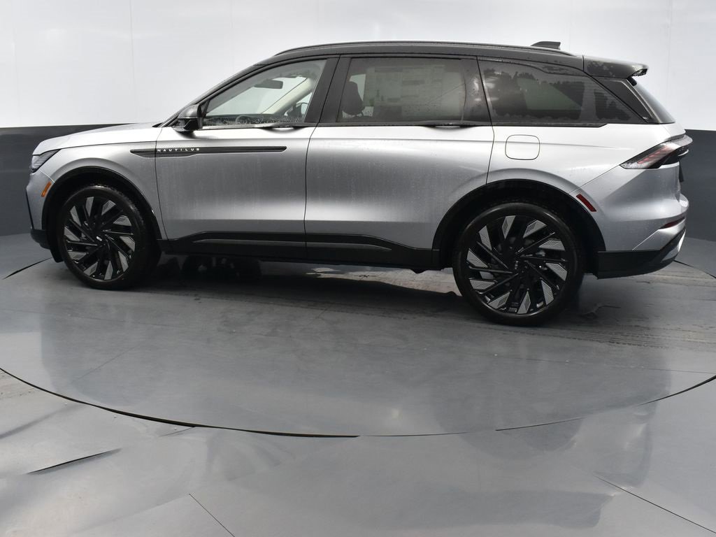 New 2026 Lincoln Nautilus Reserve w/ Jet Appearance Package image 4