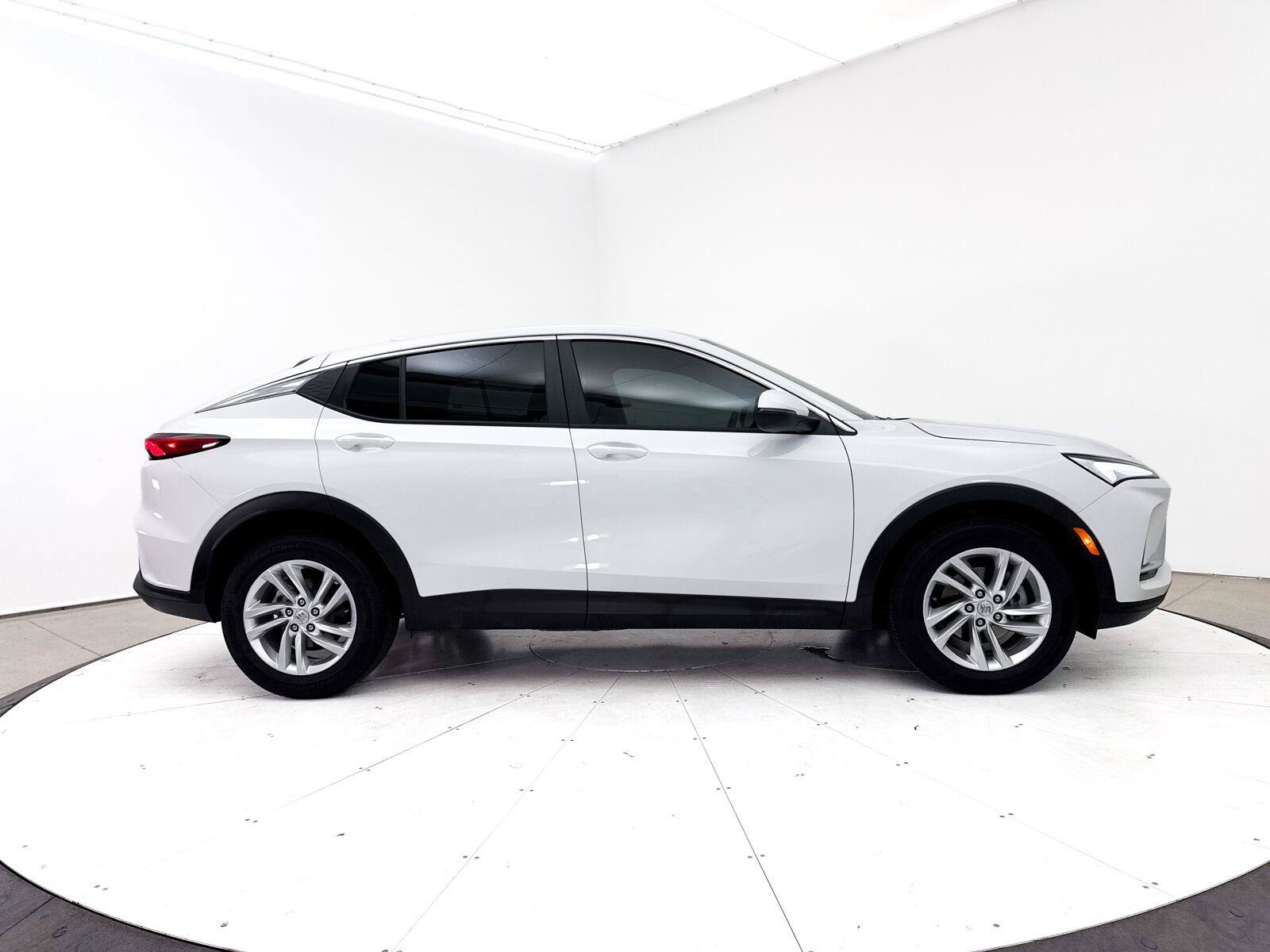 Used 2026 Buick Envista Preferred FWD image 35