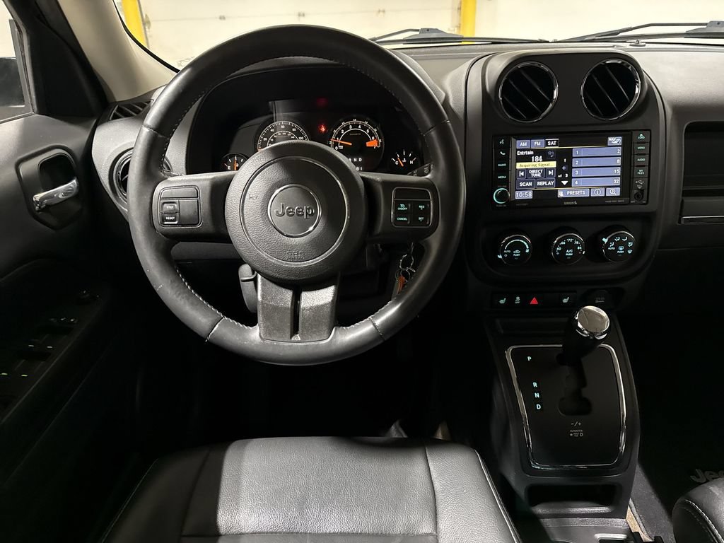 Used 2016 Jeep Patriot High Altitude AWD/4WD image 11