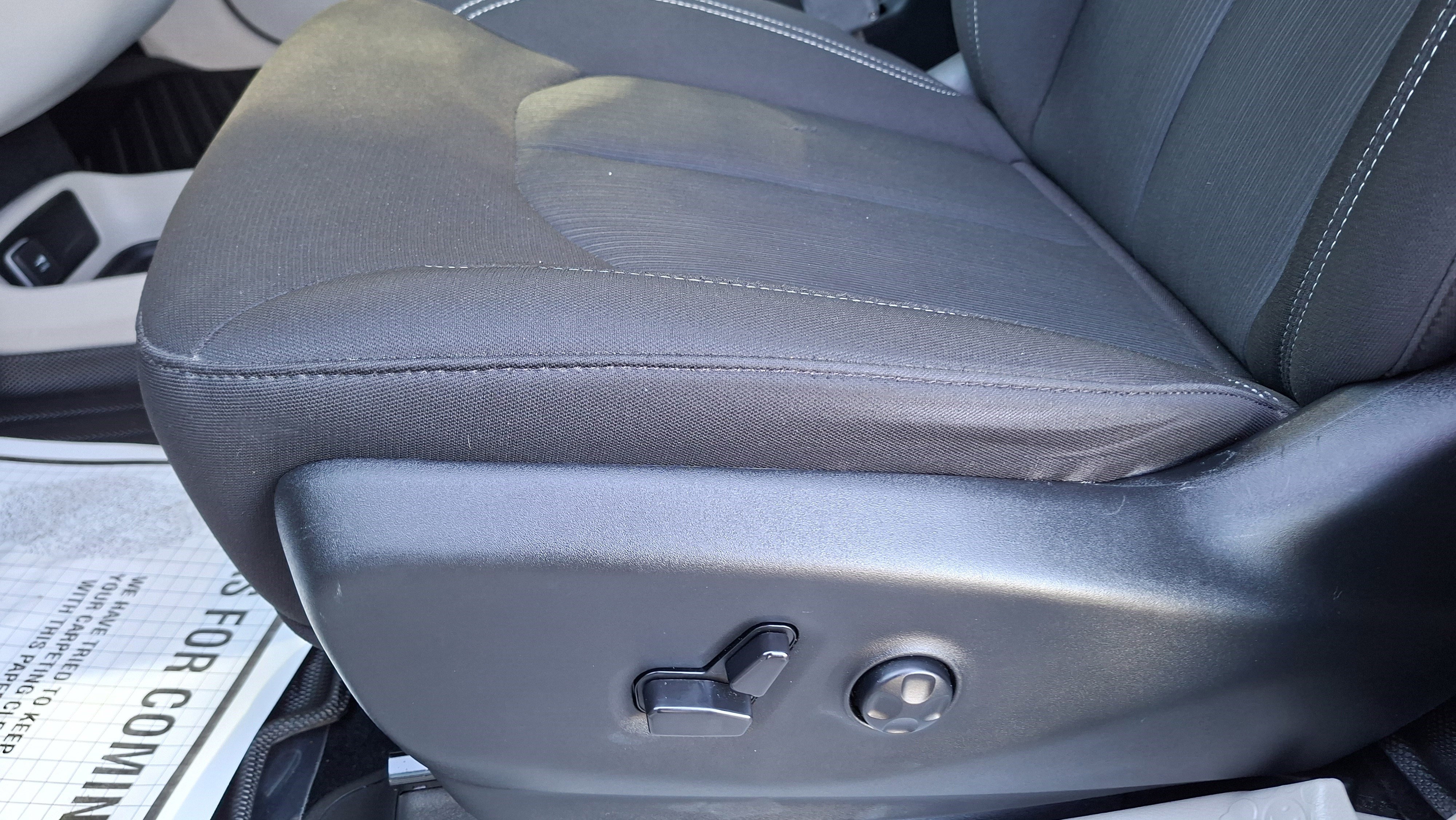 Used 2024 Chrysler Voyager LX image 19