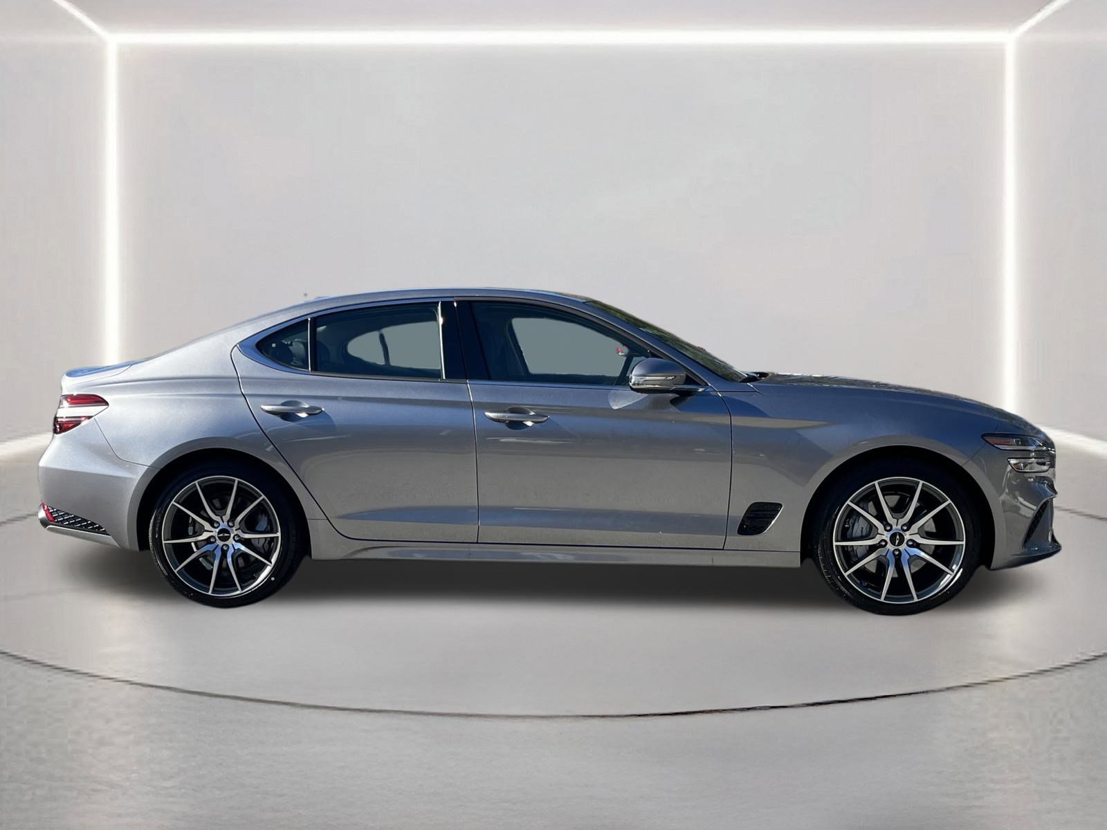 Used 2026 Genesis G70 2.5T image 26