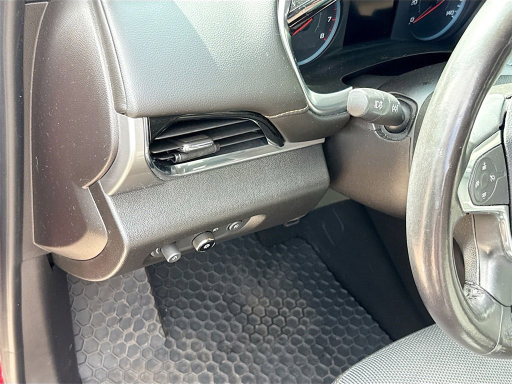 Used 2018 Chevrolet Traverse LT image 11