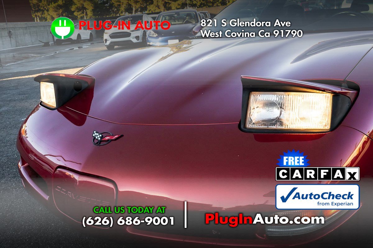 Used 2000 Chevrolet Corvette Coupe w/ Roof Pkg image 6