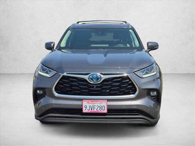 Used 2023 Toyota Highlander Limited AWD/4WD image 2