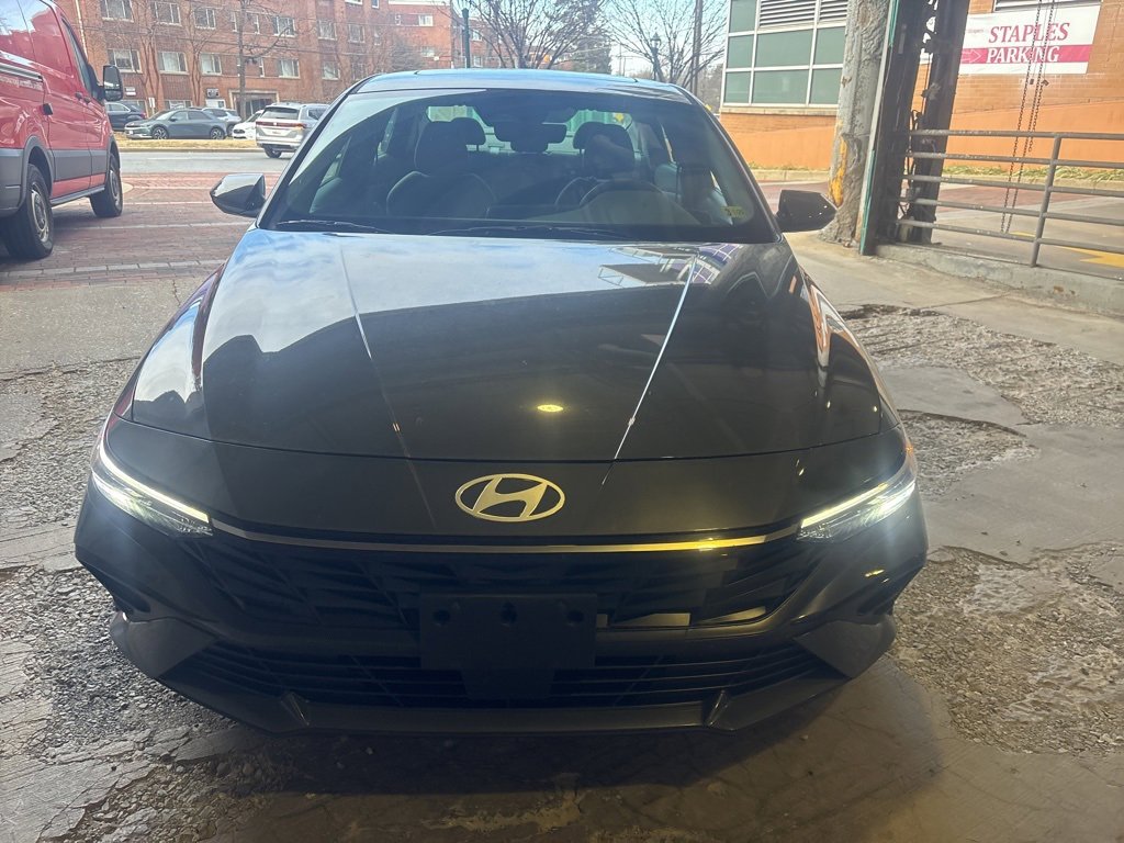 Used 2024 Hyundai Elantra SEL w/ Convenience Package image 8