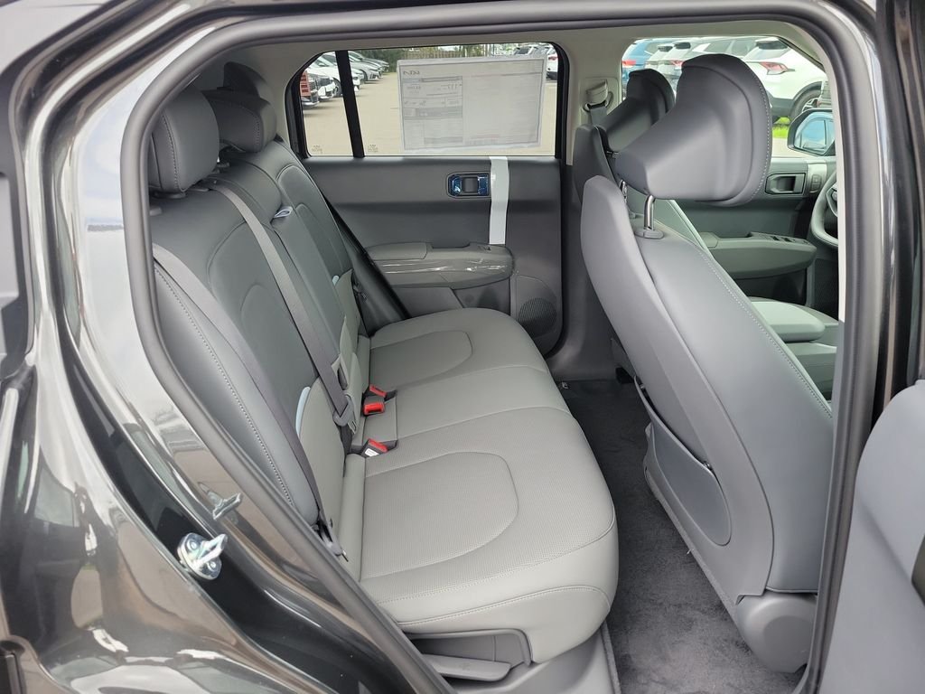 New 2027 Kia EV3 Wind FWD image 12
