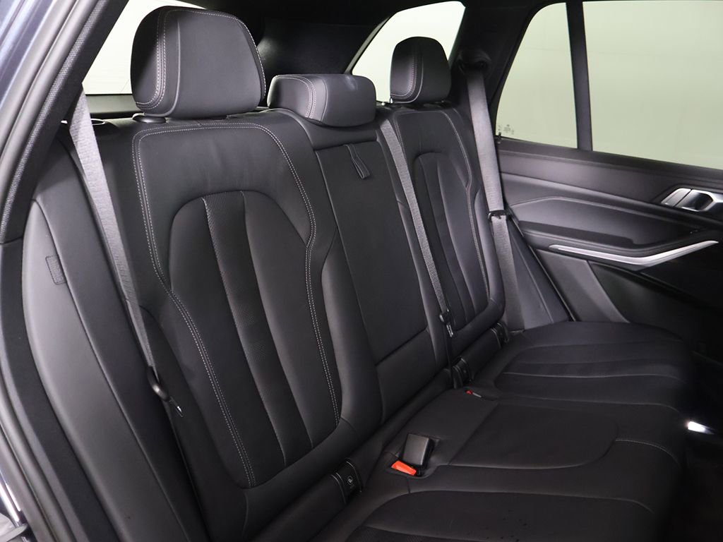 Used 2021 BMW X5 xDrive40i w/ Premium Package 2 image 33