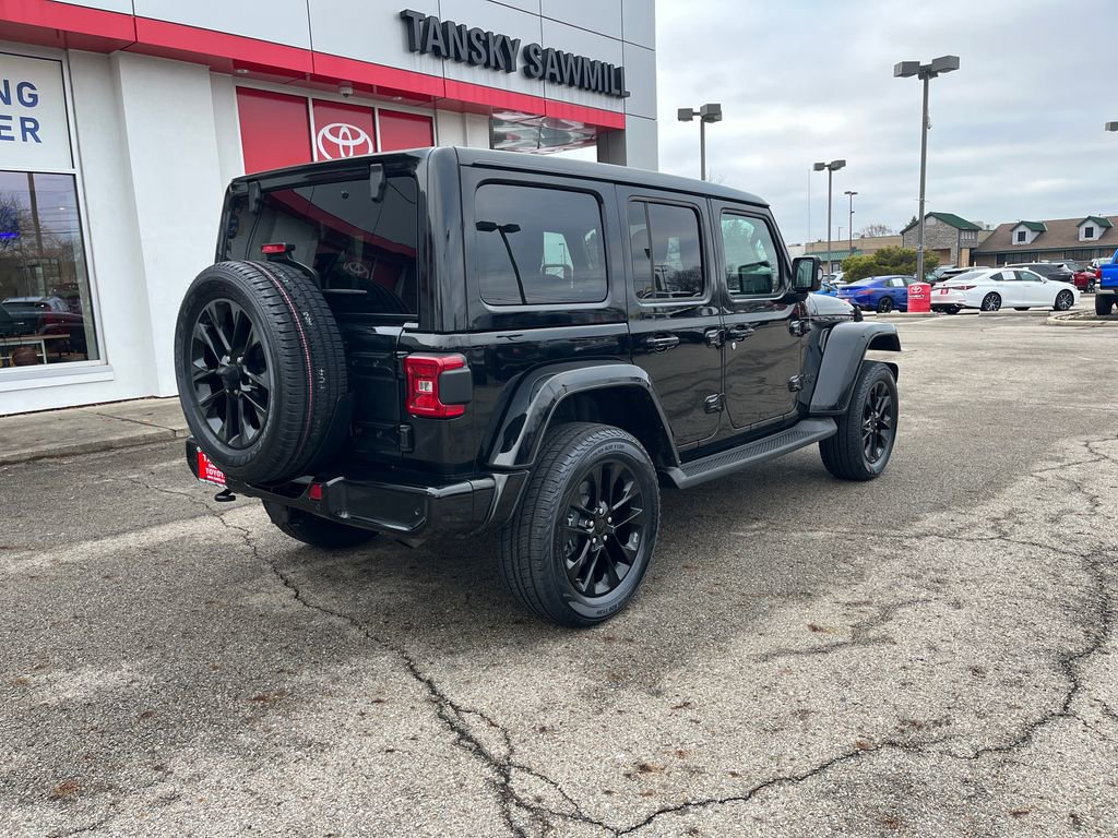 Used 2022 Jeep Wrangler Unlimited Sahara image 6