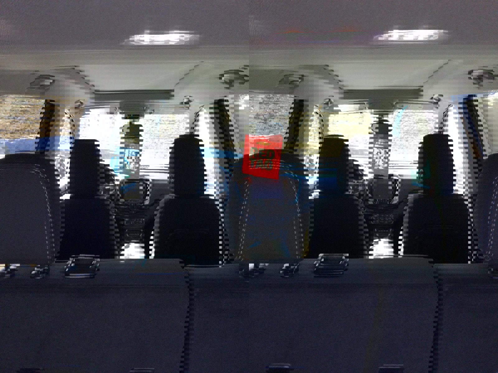 Used 2024 GMC Terrain SLE w/ Driver Convenience Package image 10