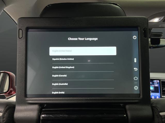 Used 2022 Chrysler Pacifica Limited w/ Uconnect Theater Family Group image 12