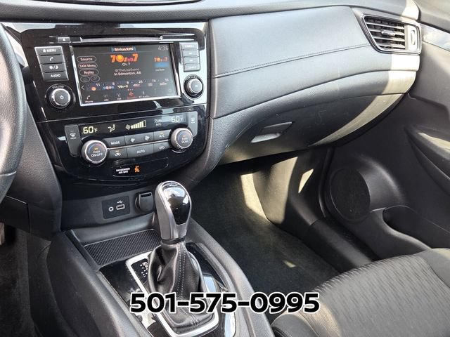 Used 2020 Nissan Rogue SV FWD image 25