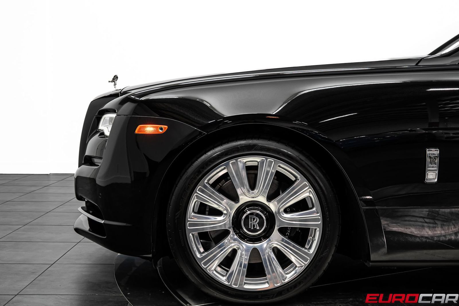 Used 2017 Rolls-Royce Dawn RWD image 16